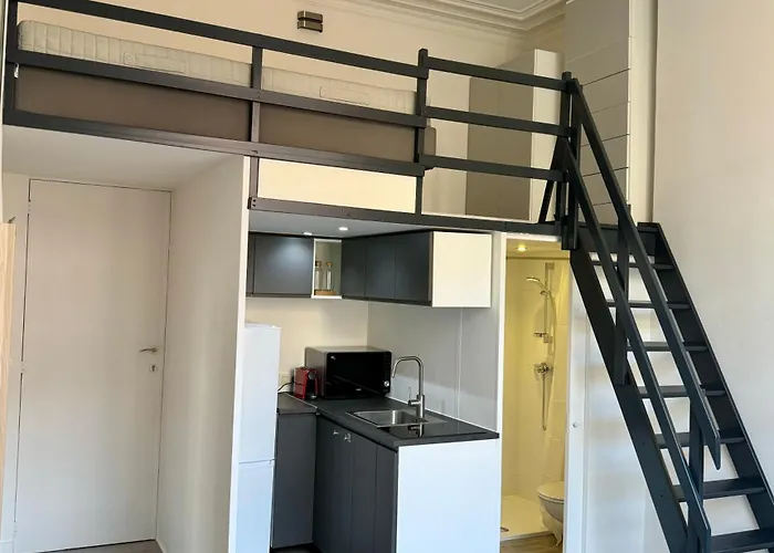 Studio Avec Chambre En Mezzanine